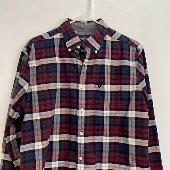 AMERICAN EAGLE Mens Classic Fit Burgundy Red Navy Plaid Long Sleeve Button Down - Picture 2 of 13